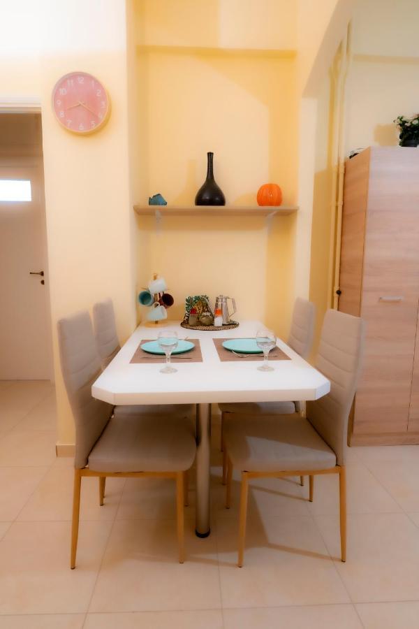 Myrtle, City Center Renovated Apartment Афіни Екстер'єр фото